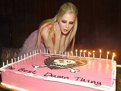avril-release-party004.jpg